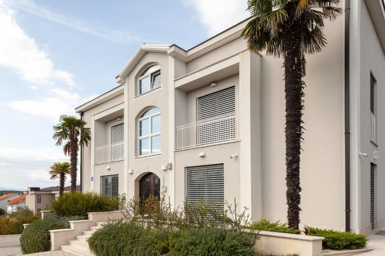 Luxury Rooms Vila Carissa Malinska Exterior photo